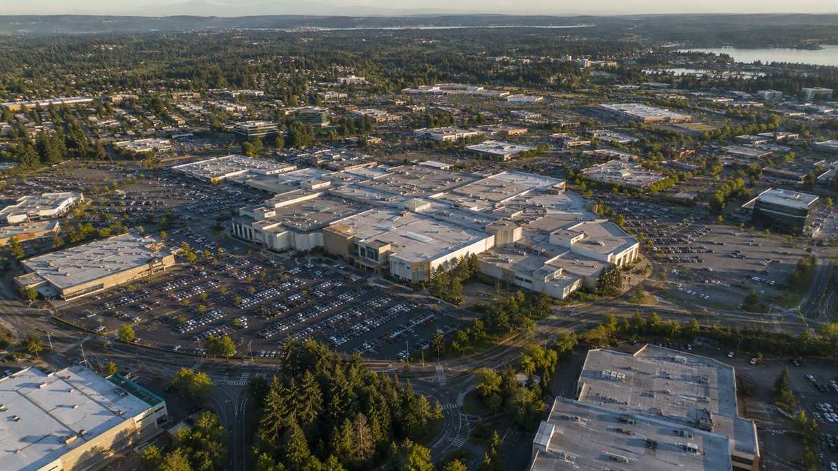 Aerial photo of the Commons and West Campus commercial area in Federal Way