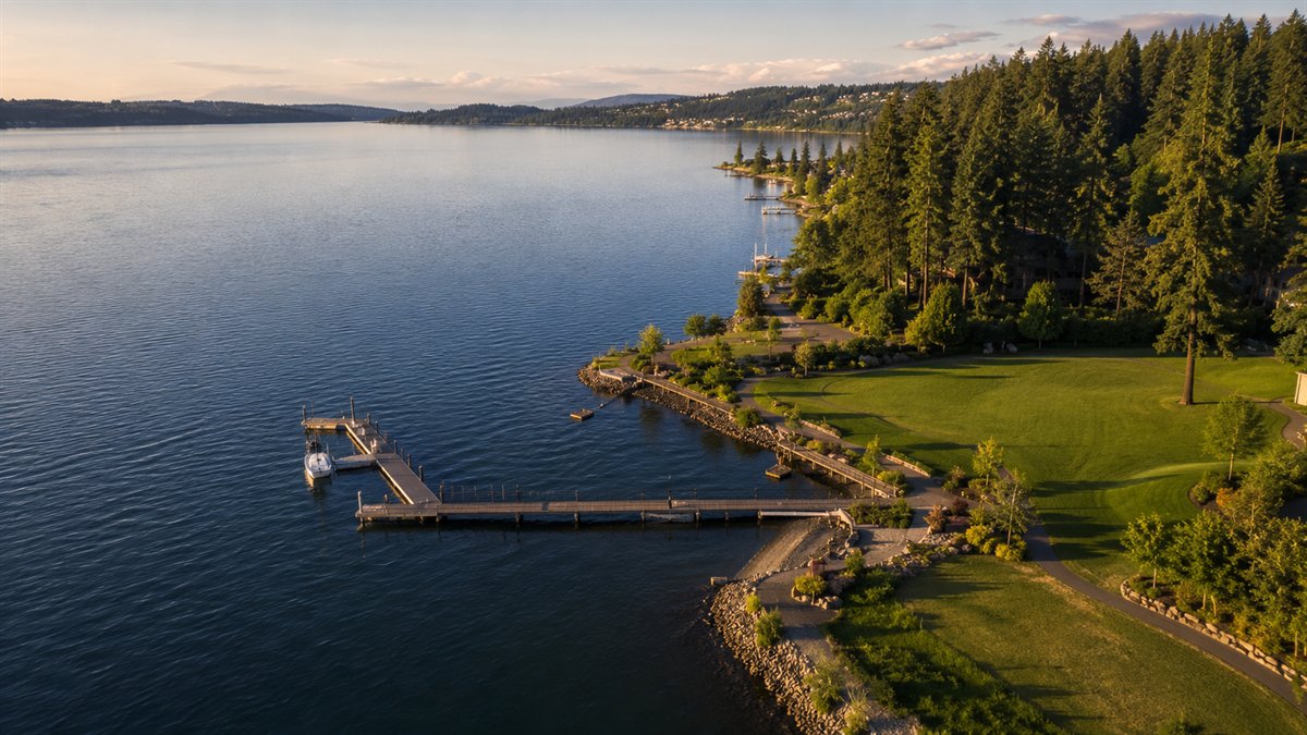 Aerial photo of Log Boom Park and the north Lake Washington waterfront in Kenmore